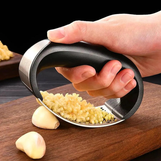 Amassador de Alho Inox Manual com Cabo Ergonômico – Triturador de Alho Prático e